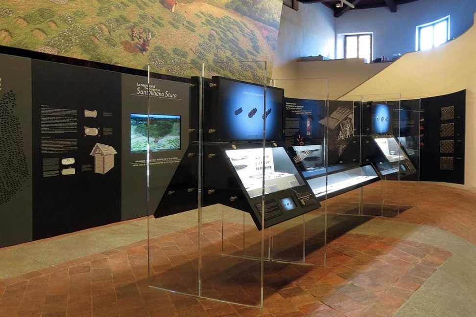 AllestimentoSezionearcheologicaMuseoCuneo_vistalaterale_h800-1080x720