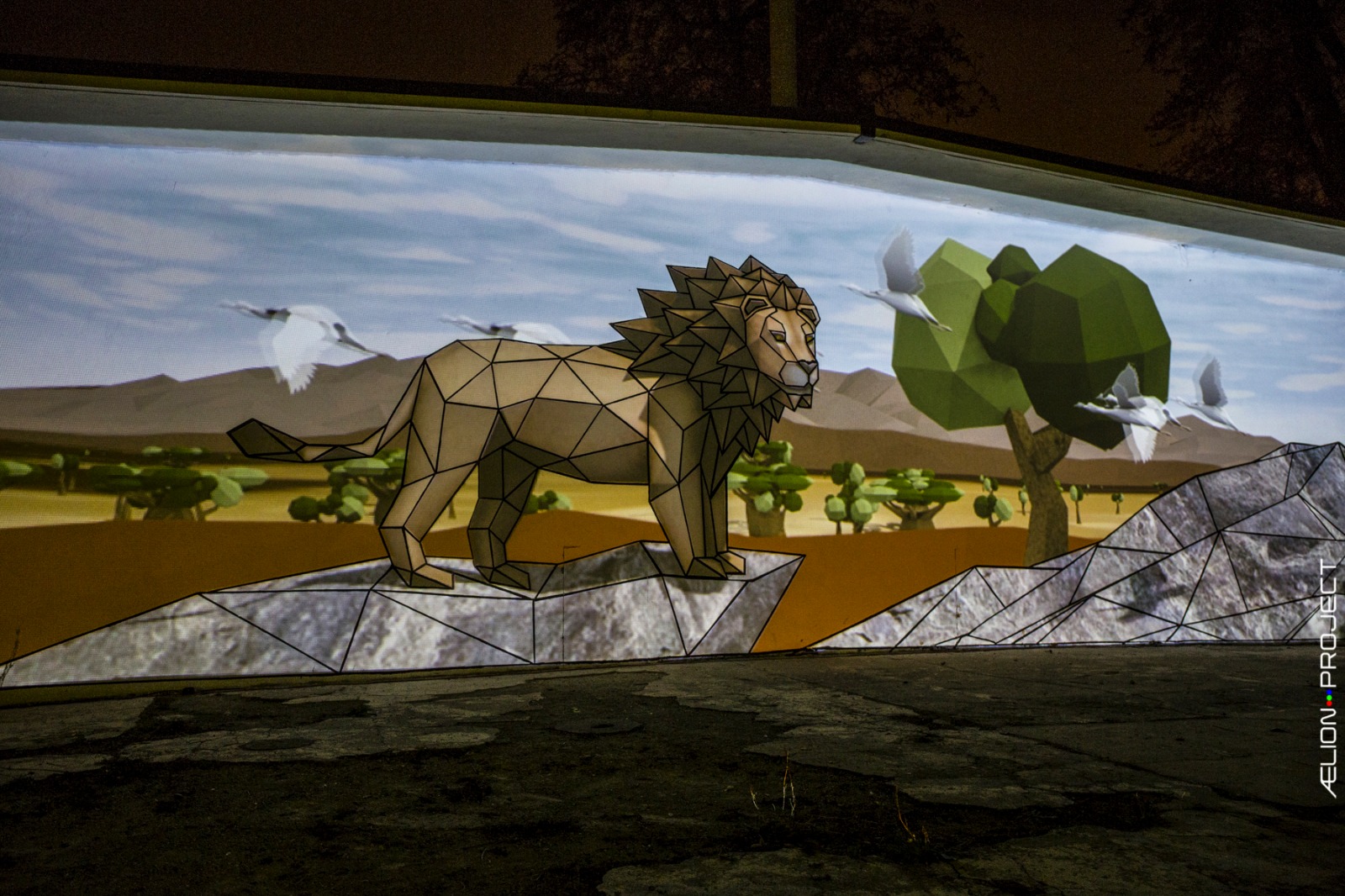 Lion is back